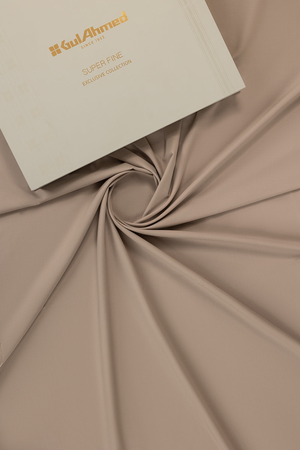 Faramond Unstitched Fabric Blended With Gift Box
