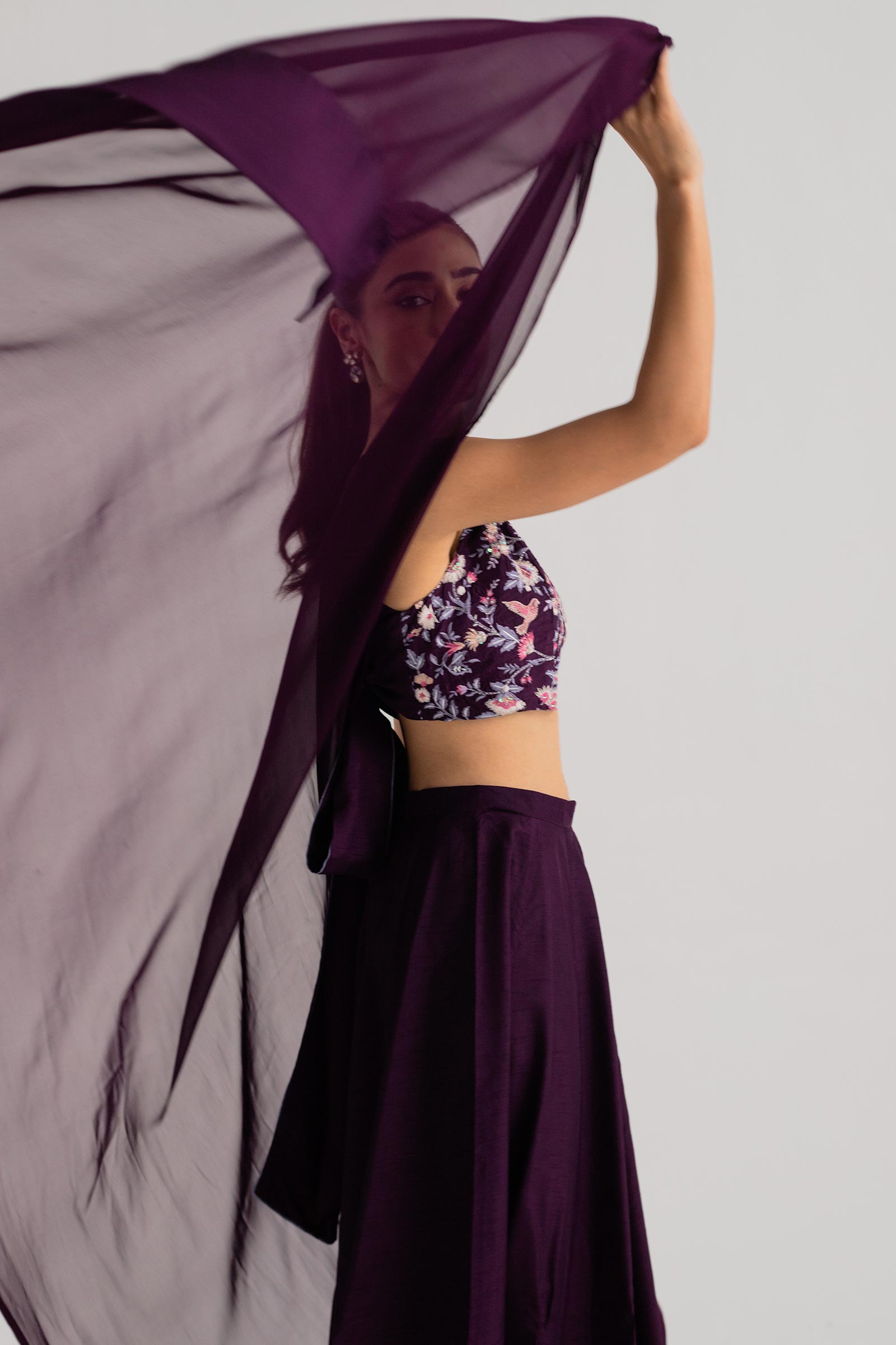 https://cdn.shopify.com/s/files/1/0340/8376/6405/files/fhnfhngfn.jpg?v=1690195366