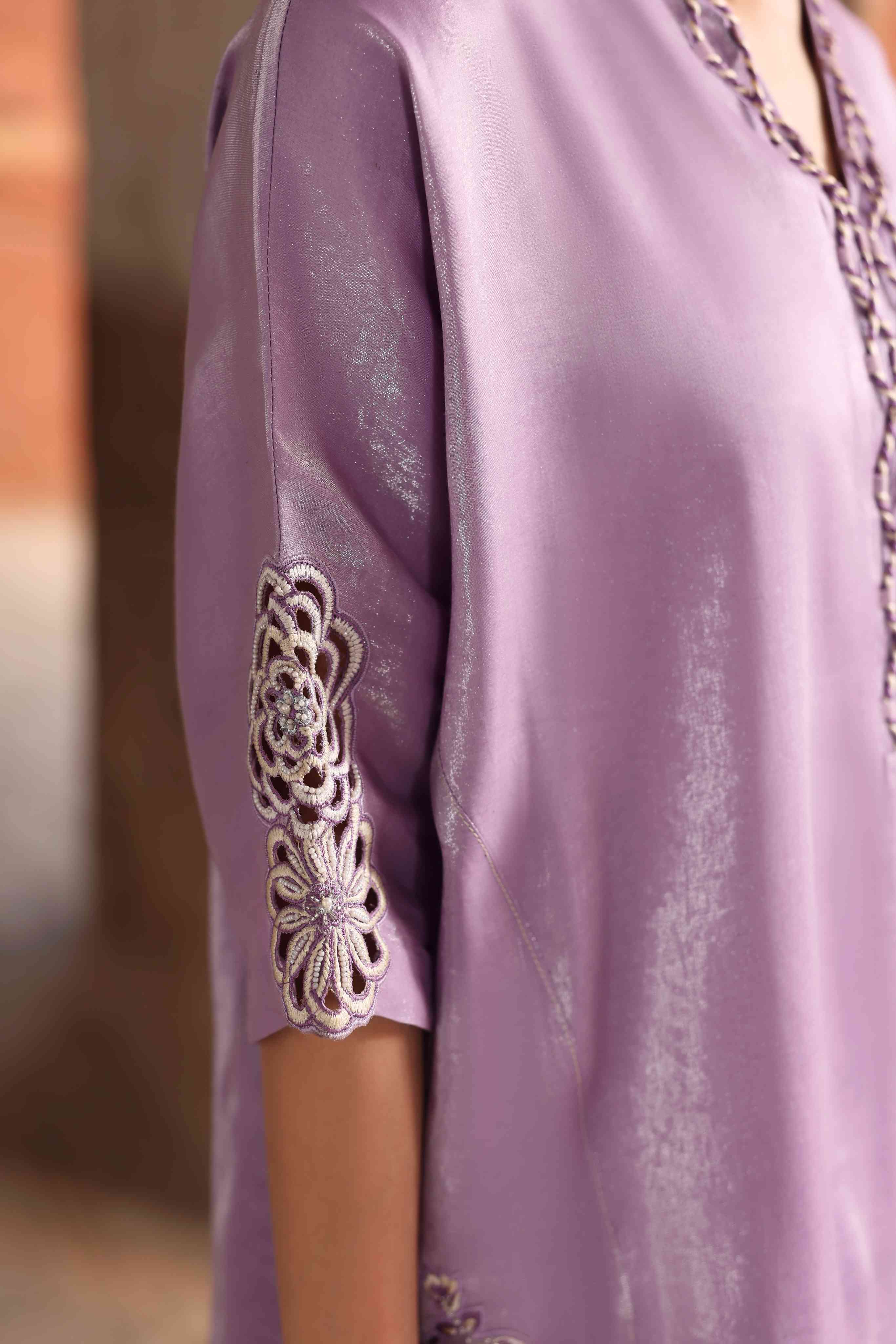 https://cdn.shopify.com/s/files/1/0663/9616/0233/files/florallove_5.jpg?v=1771657607