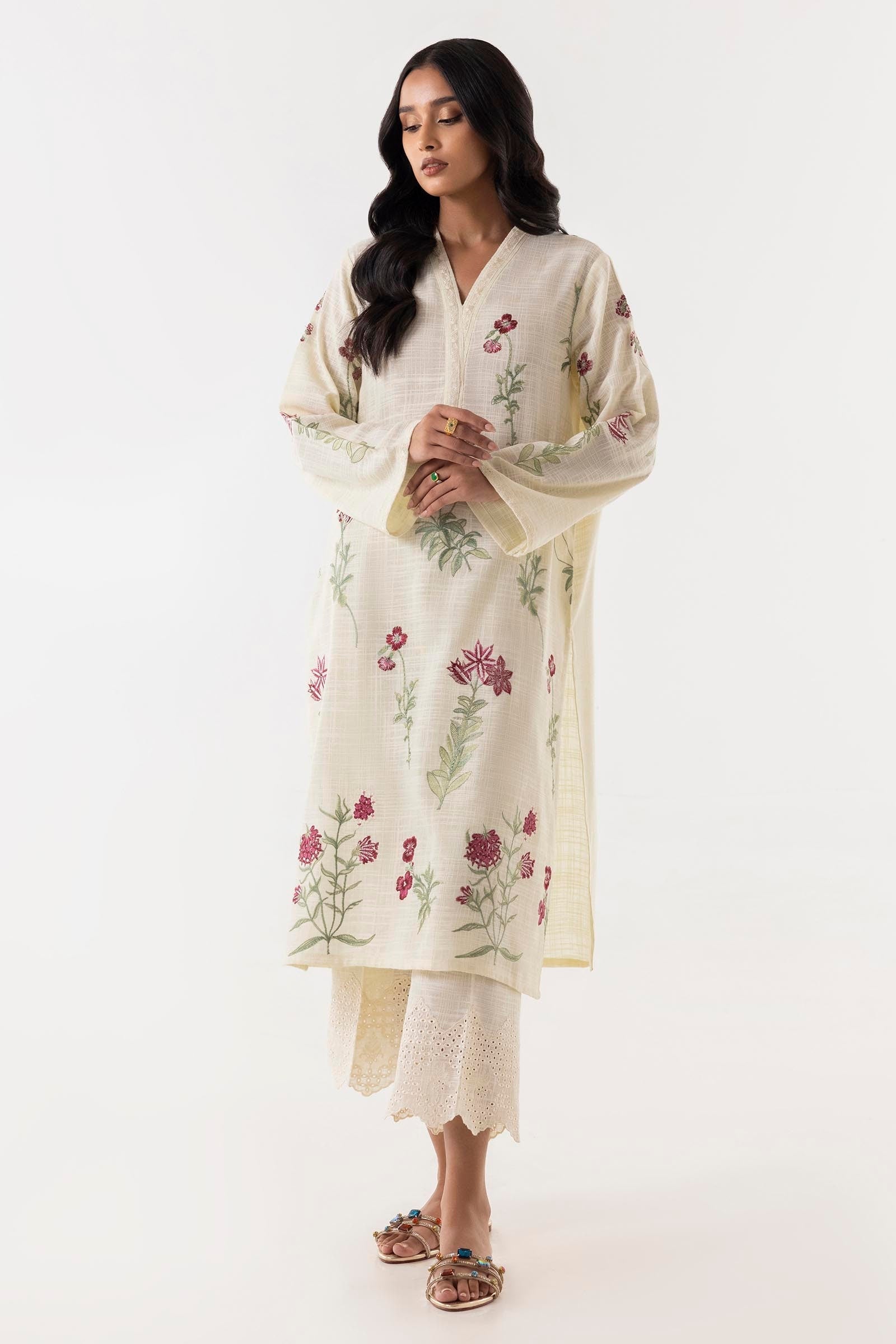 https://cdn.shopify.com/s/files/1/0740/1753/8280/files/fw24sge501_1.jpg?v=1756732777