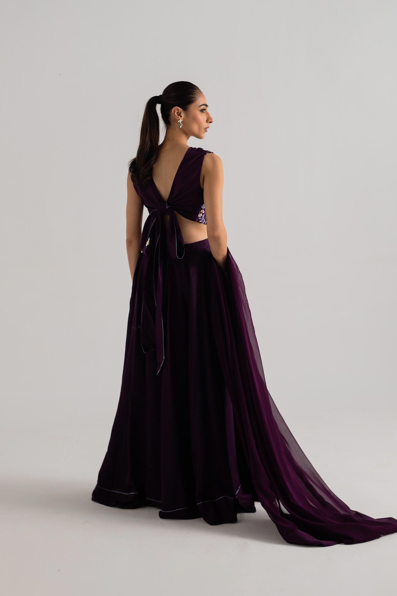 https://cdn.shopify.com/s/files/1/0340/8376/6405/files/gfnfgngf.jpg?v=1690195366