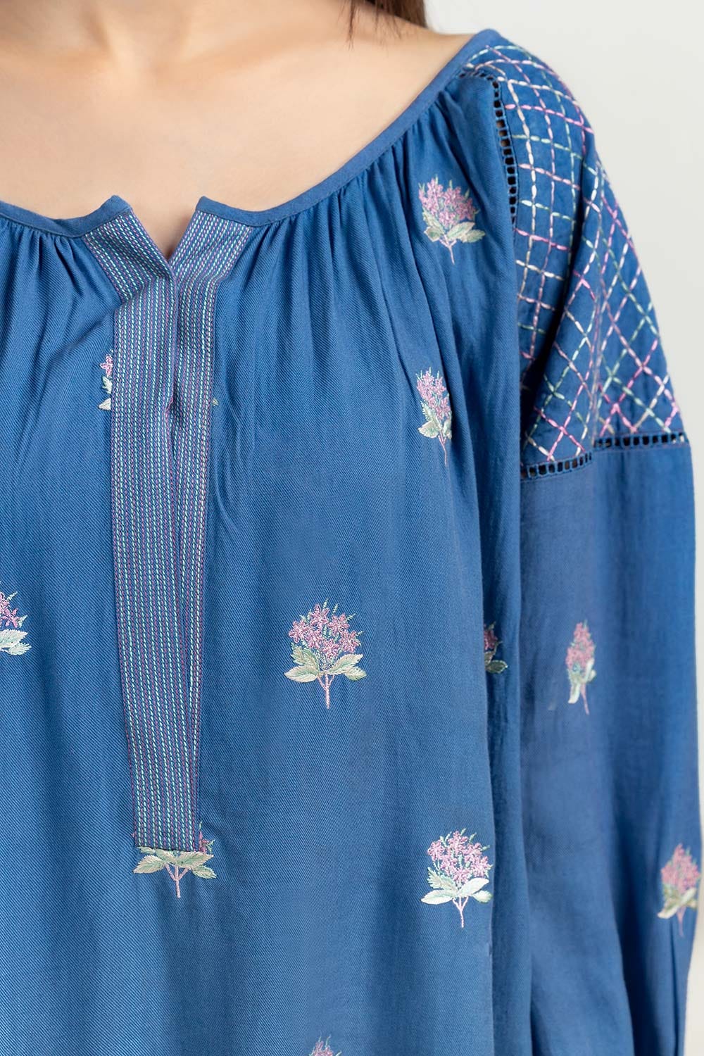 Embroidered Twill Viscose Kurti