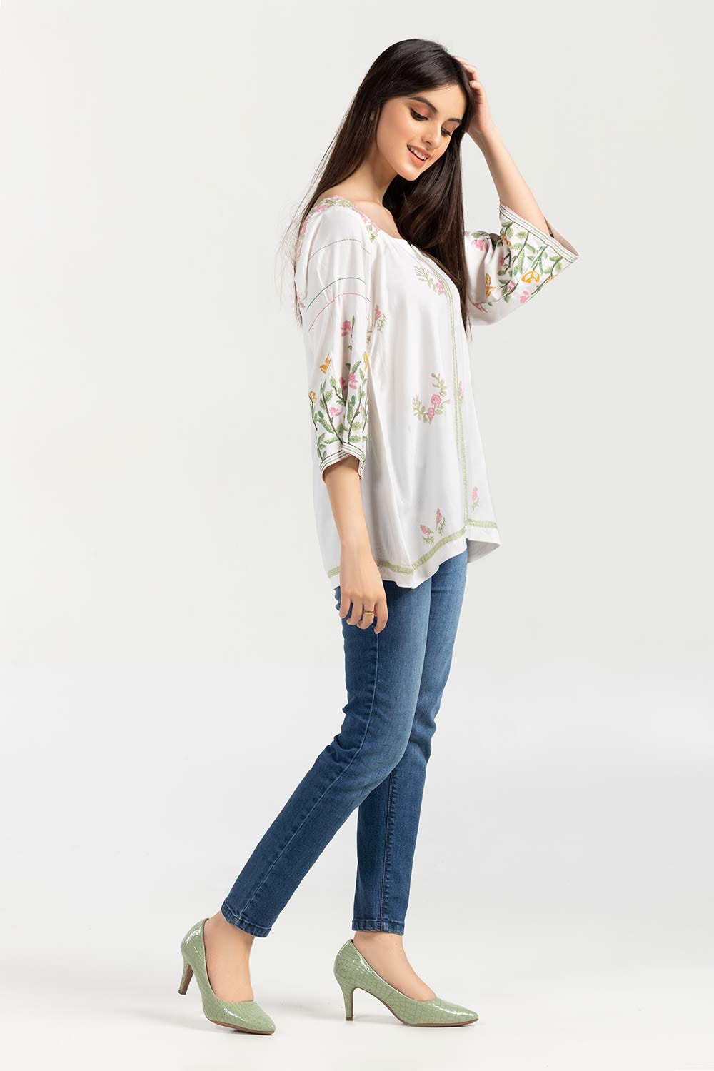 Embroidered Twill Viscose Kurti