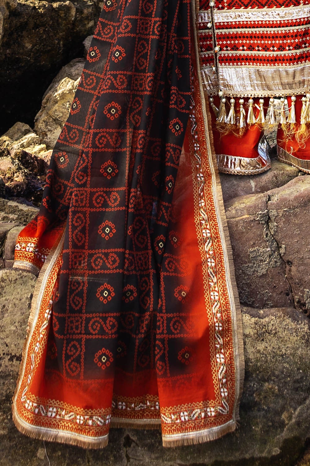 3 Piece Unstitched Zari Embroidered Lawn Suit with Gold Lacquer Printed Lawn Dupatta