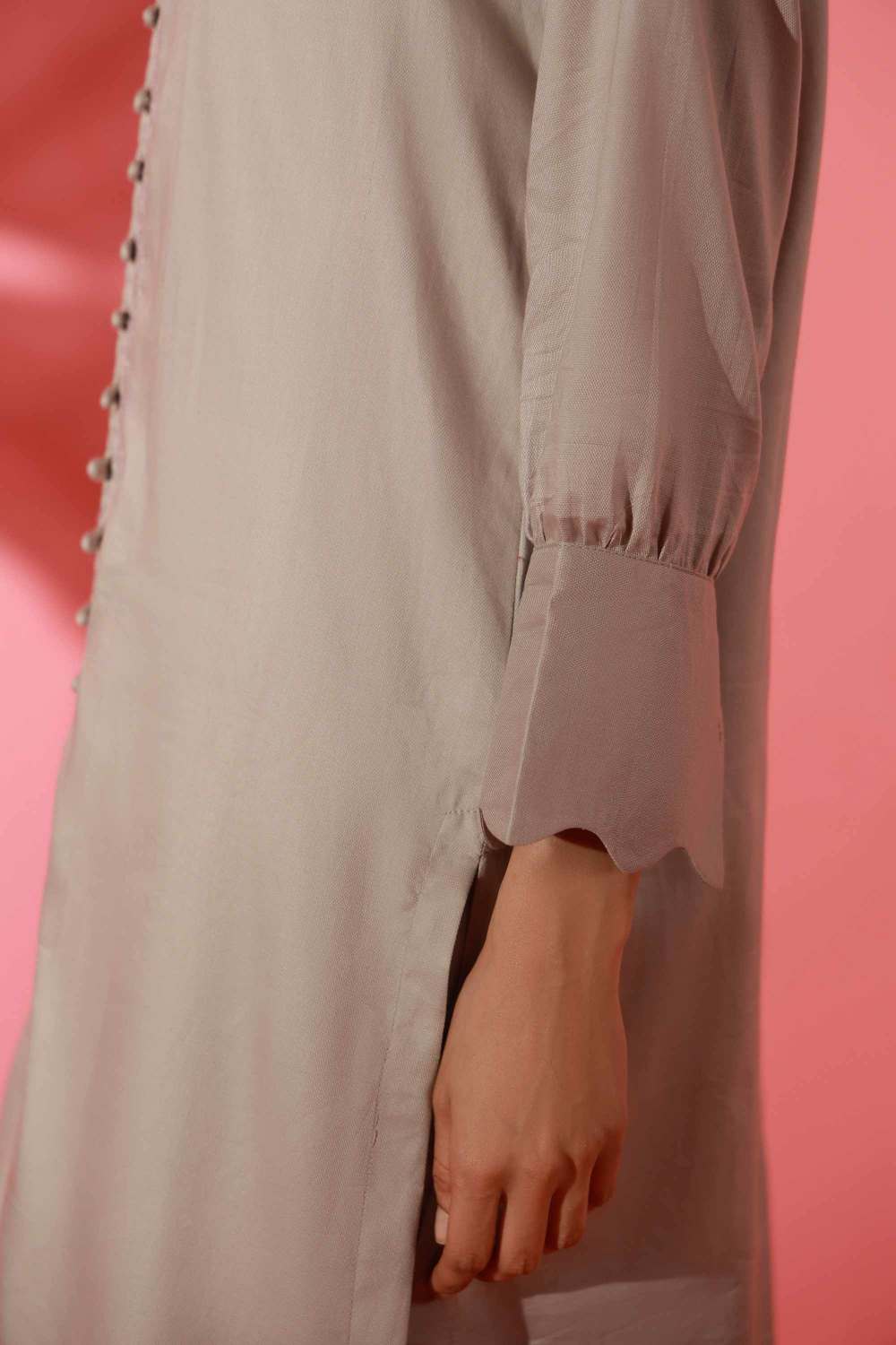 https://cdn.shopify.com/s/files/1/0663/9616/0233/files/graylily_3.jpg?v=1781168843
