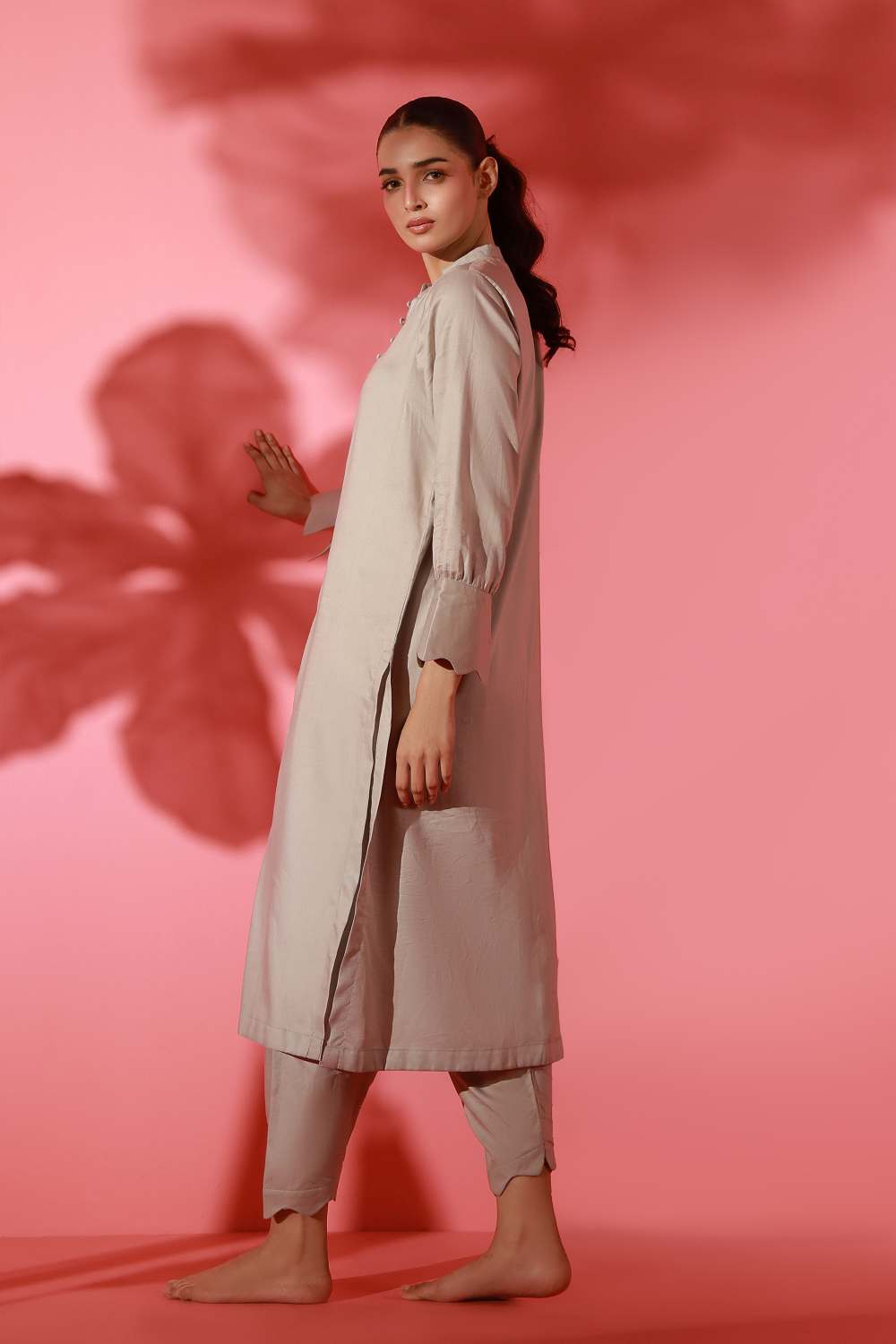 https://cdn.shopify.com/s/files/1/0663/9616/0233/files/graylily_8.jpg?v=1781168843