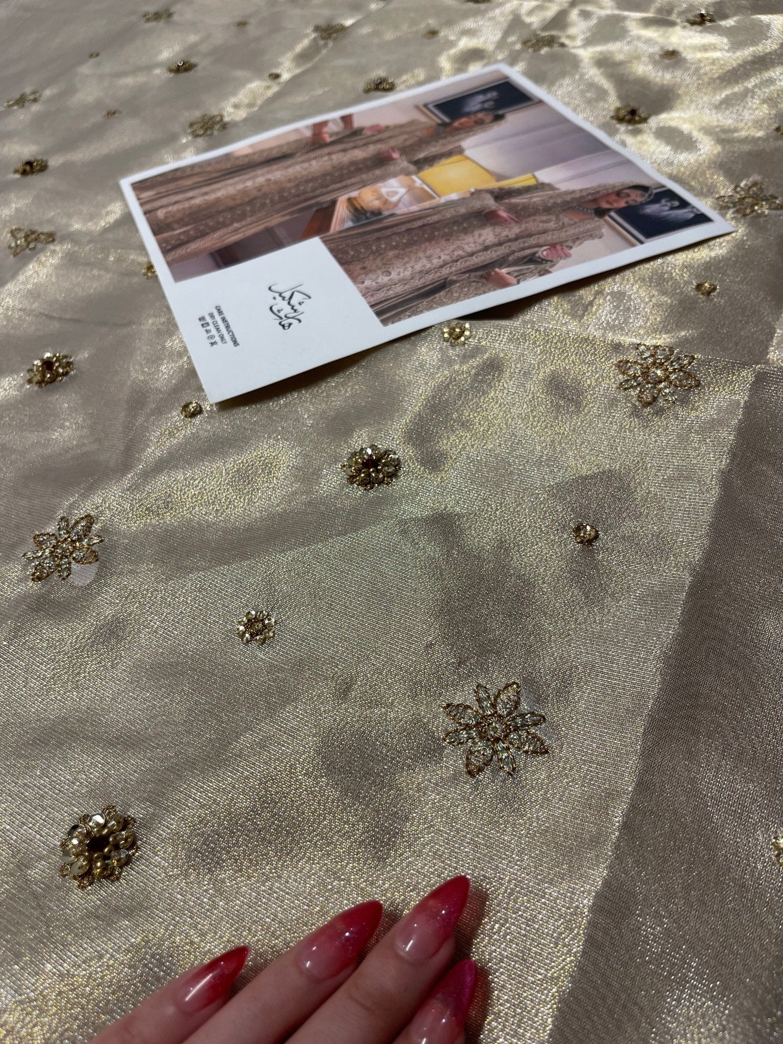 Haris Shakeel – Maharani Ivory Gold Style