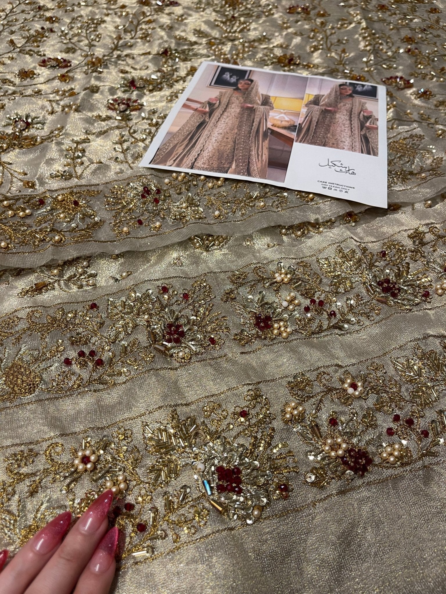 Haris Shakeel – Maharani Ivory Gold Style