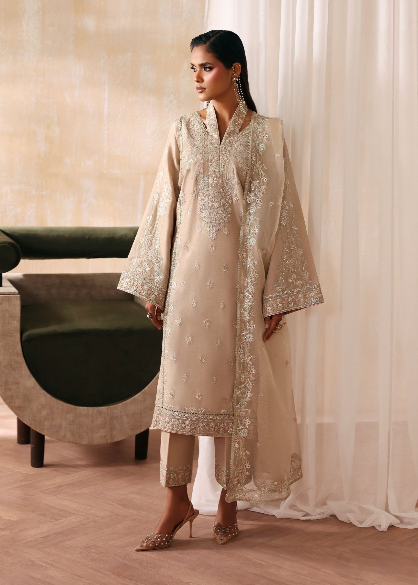 Hooria -Ready To Ship