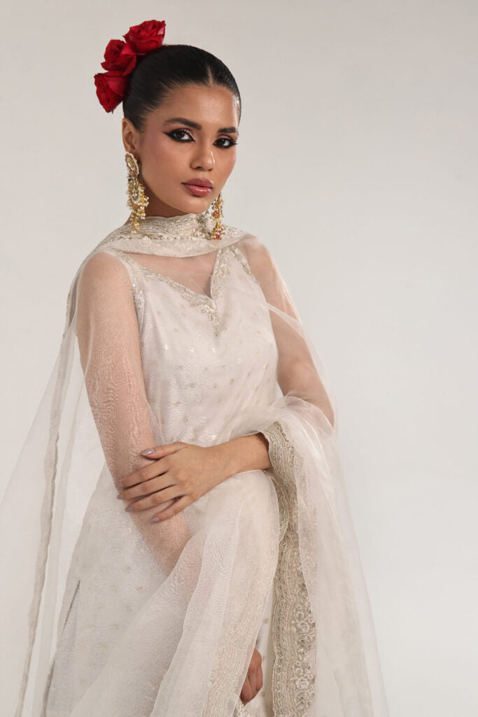 Swan – Off-white Gharara