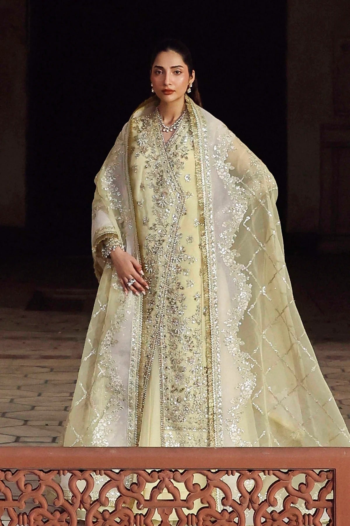 Akbar Aslam – Mehro Style