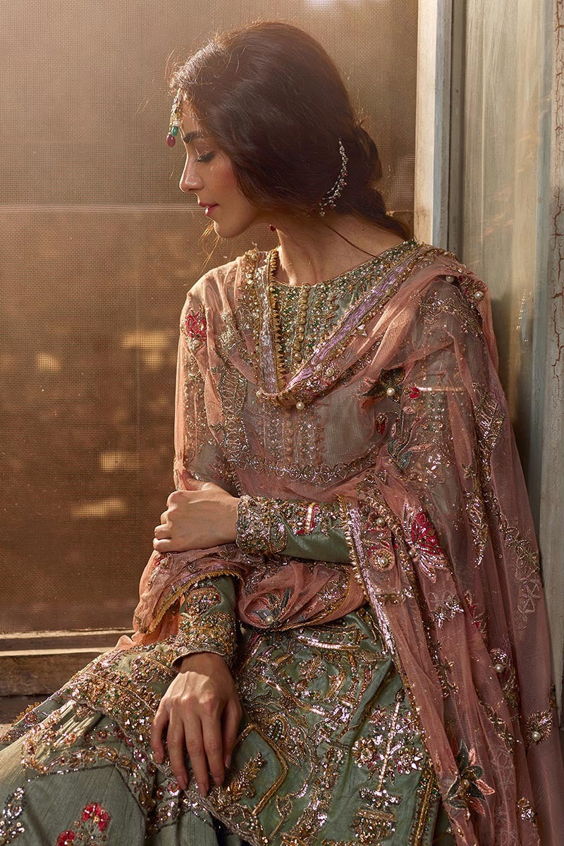 Gul-e-Zamurd Style — Mairaz Peach and Gold Lehenga Set