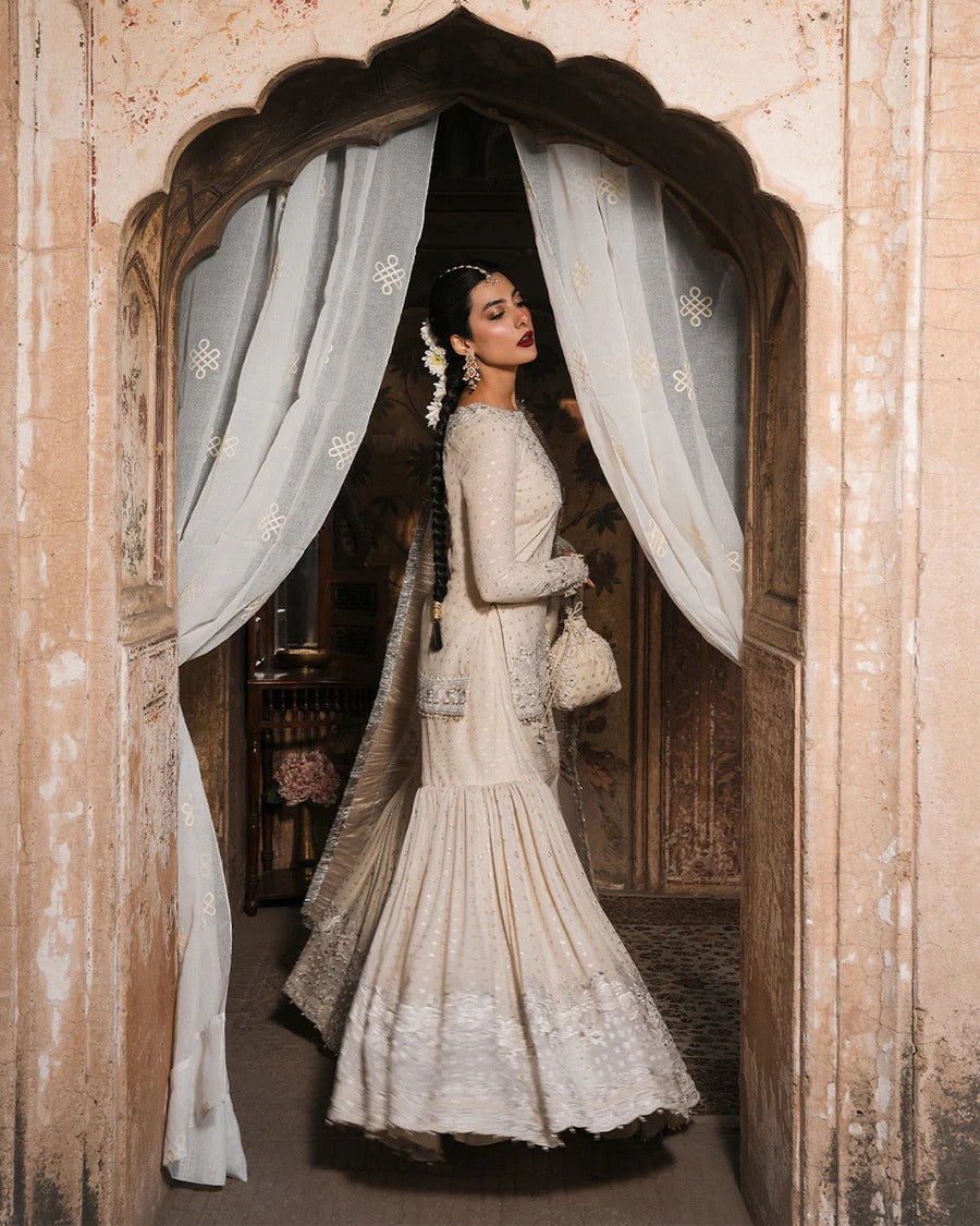 Faiza Saqlain – Devina Style