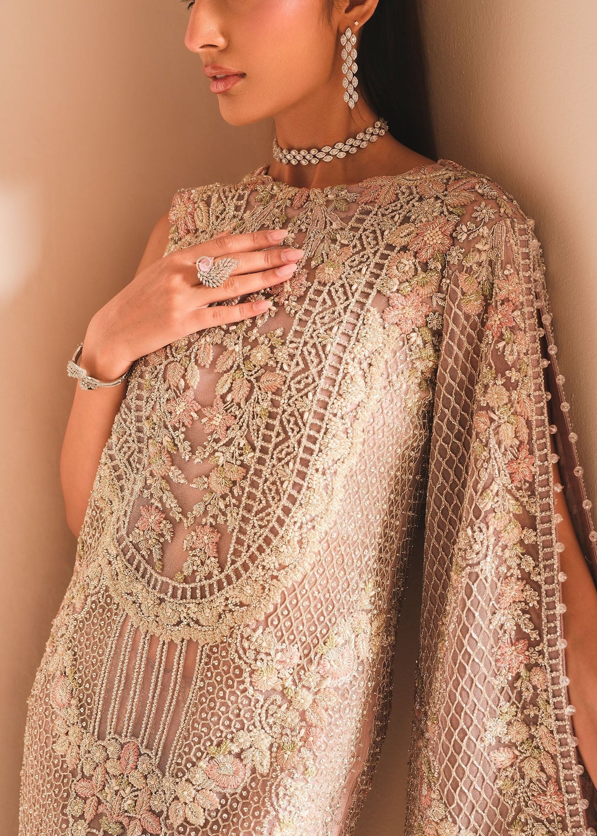 Saira Shakira – Lush Style AC-83