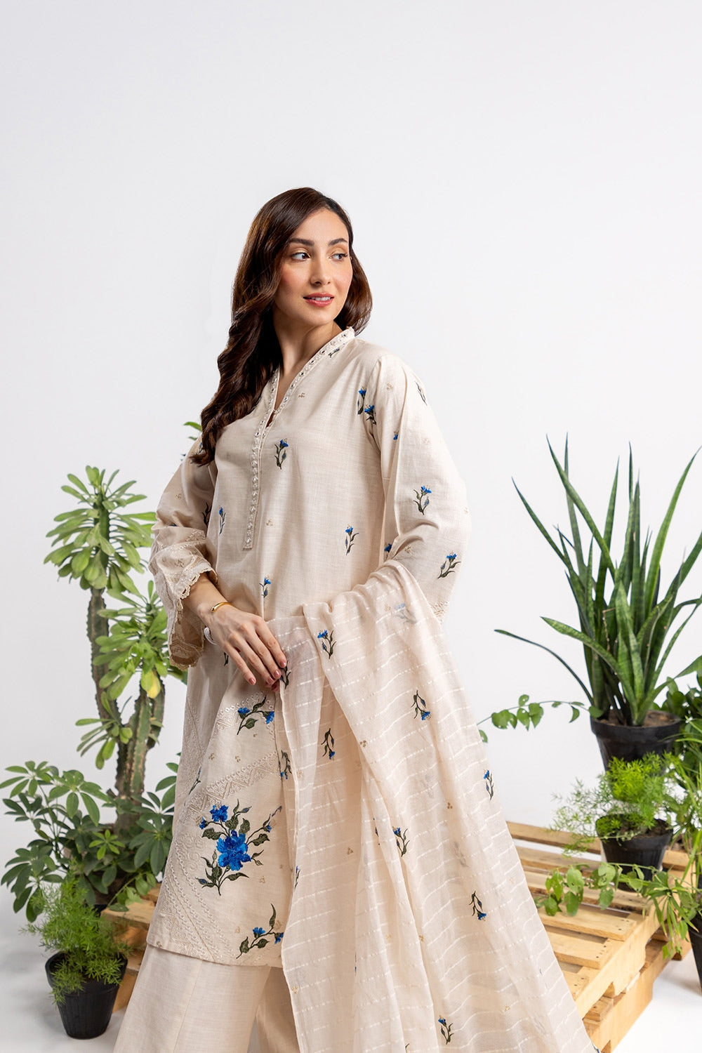 3 Piece Embroidered Cross Slub Suit