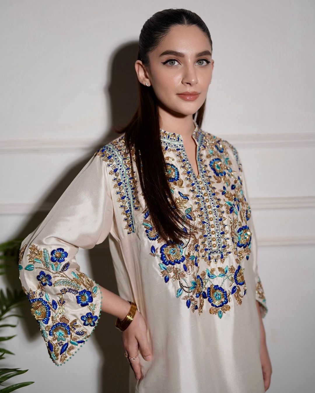 Ivories-Festive wear'25