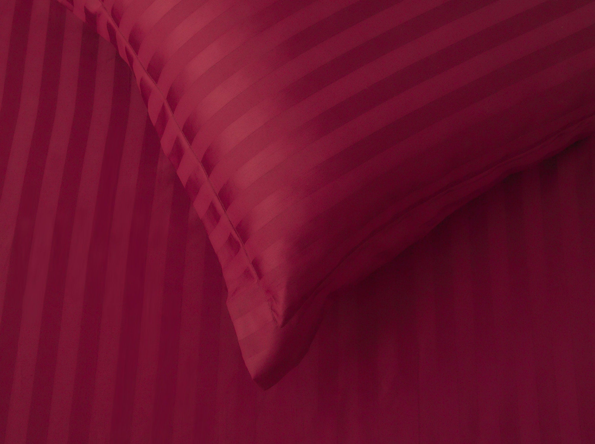 Jester Red And Biscotti Stripe Satin T-250 Quilt Cover Set