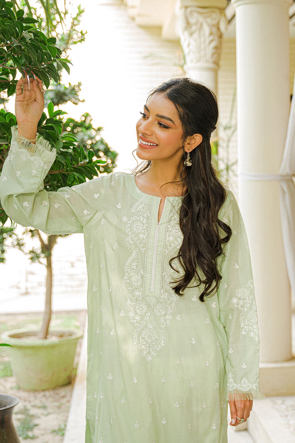 Kaviel Shalwar