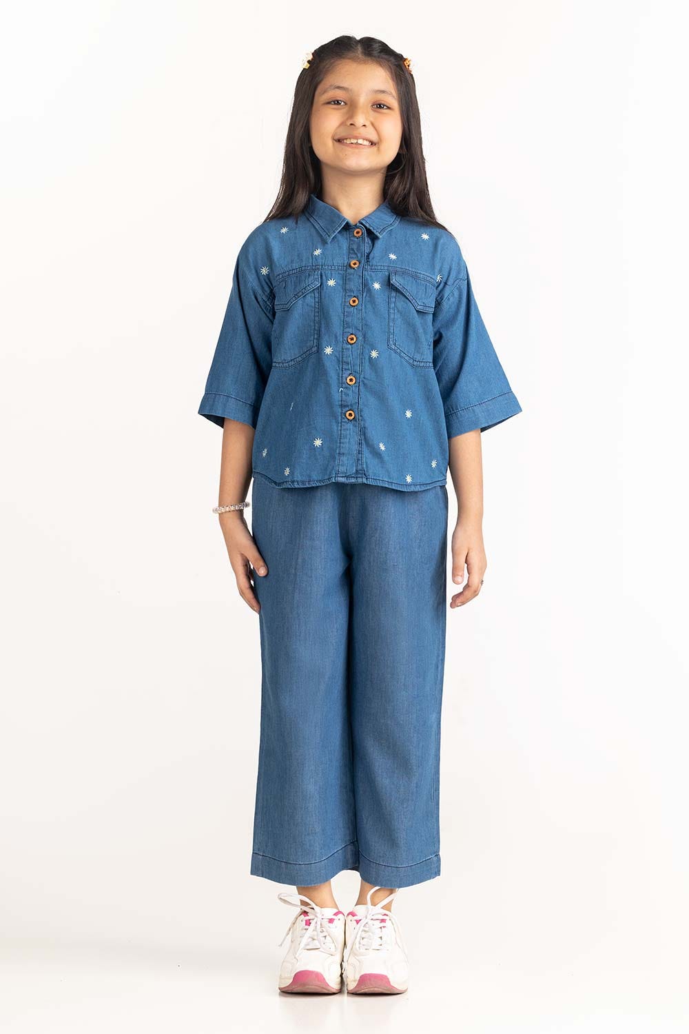 https://cdn.shopify.com/s/files/1/0706/3253/8159/files/junior_girl_blue_trouser_231-420-213_1.jpg?v=1758455018