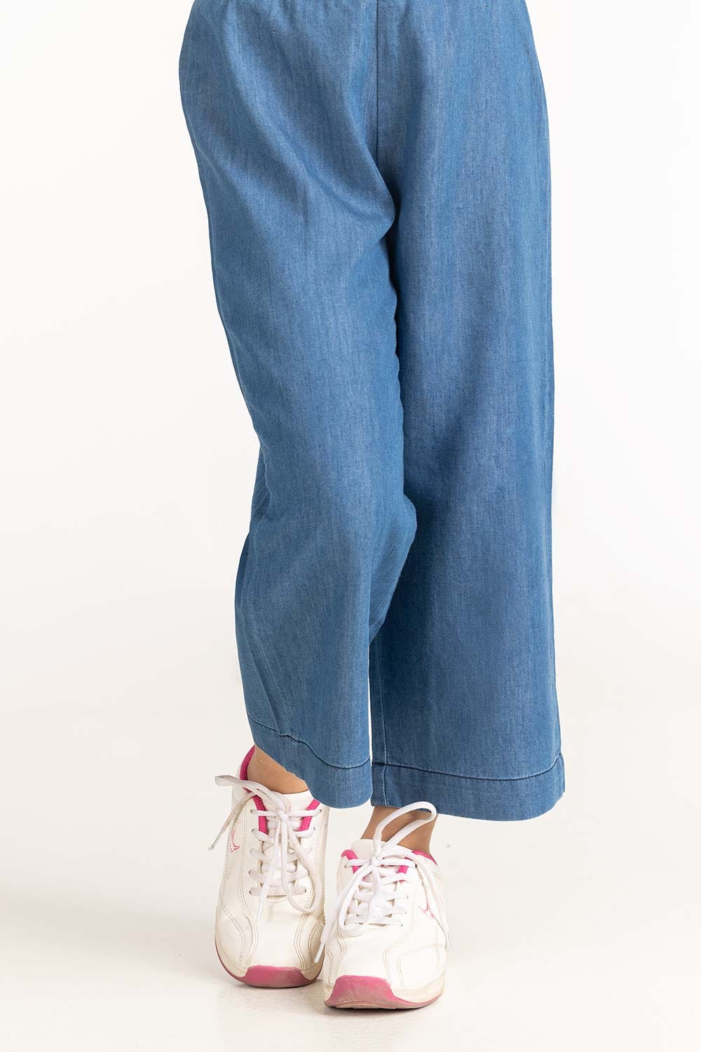 https://cdn.shopify.com/s/files/1/0706/3253/8159/files/junior_girl_blue_trouser_231-420-213_4.jpg?v=1758455017