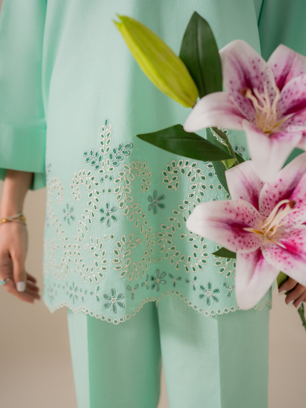 SEAFOAM - SLD03-25- 2Pc Embroidered Set