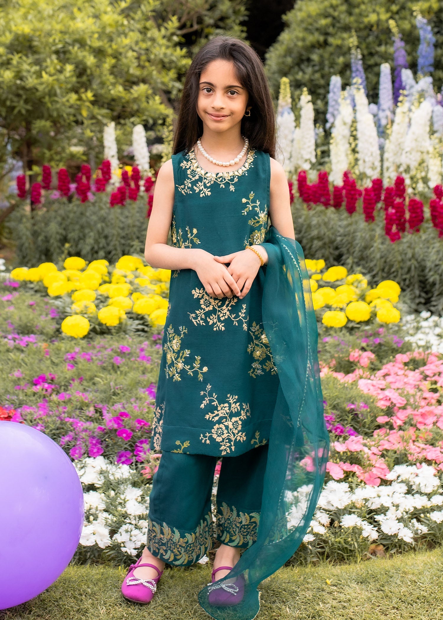 https://cdn.shopify.com/s/files/1/3006/7522/files/kidsvol2_93.jpg?v=1714214497