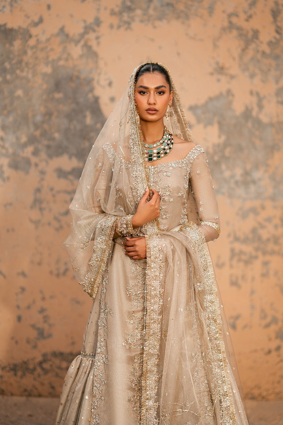 Zuria Dor – Lila Neue Style