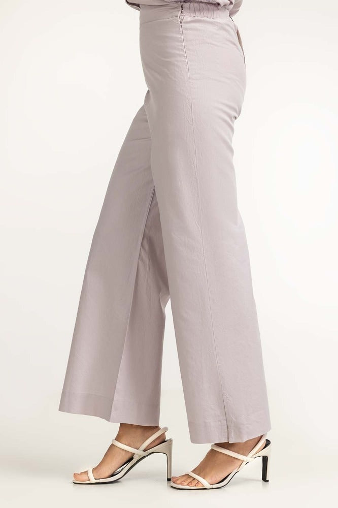 https://cdn.shopify.com/s/files/1/0706/3253/8159/files/lilac_basic_trouser_wm-trc23-004_4.jpg?v=1758455124