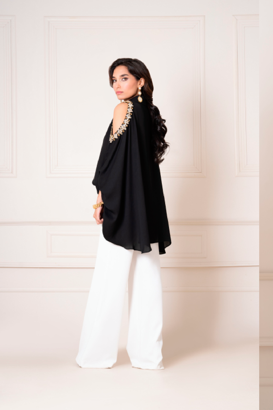 Crystal PeekAboo Baggy Style Top