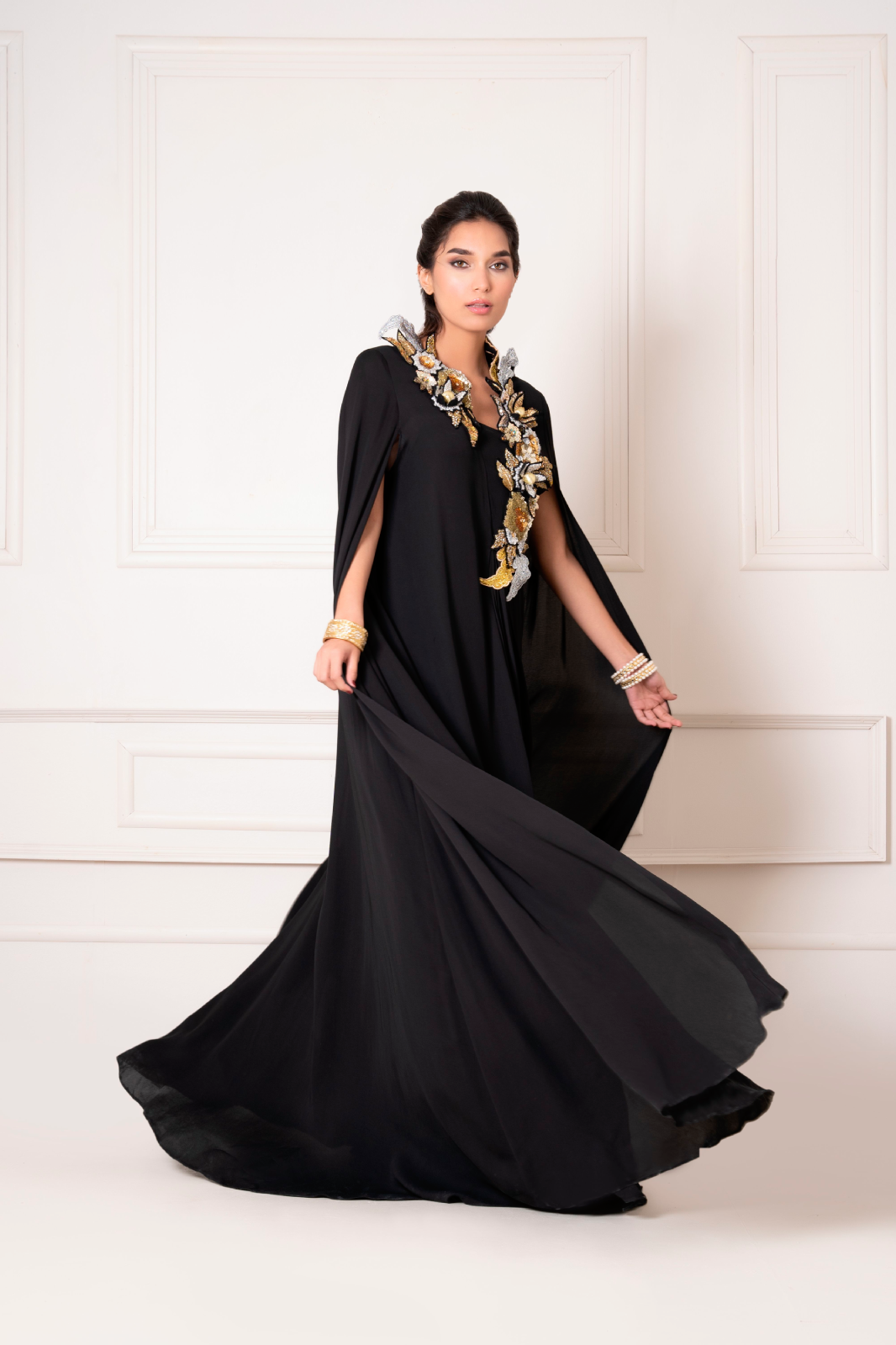 Cape Kaftan with Three Dimentional Floral Motif
