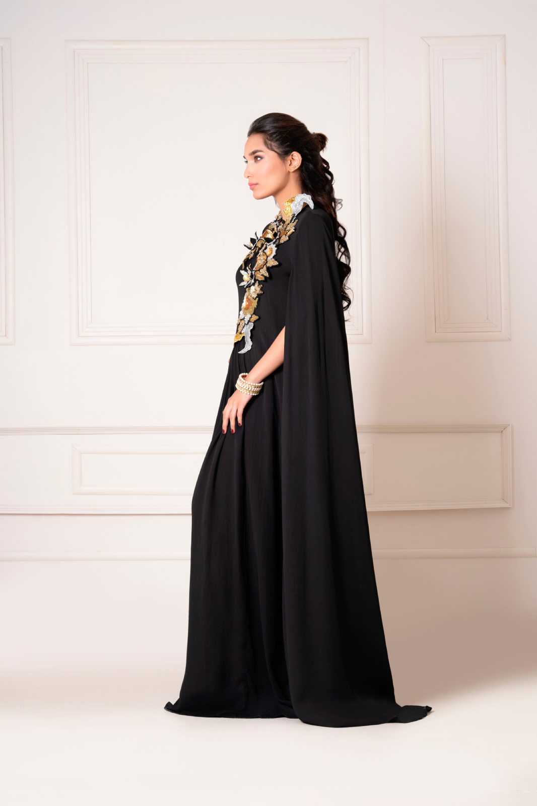 Cape Kaftan with Three Dimentional Floral Motif