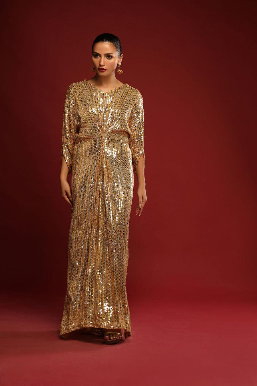 https://cdn.shopify.com/s/files/1/0923/1931/8403/files/malikat-al-dhahab-kaftan-by-alizay-saad-548650_2a9c5928-7ca6-4b47-8bfc-3eaa174799b8.jpg?v=1756725133