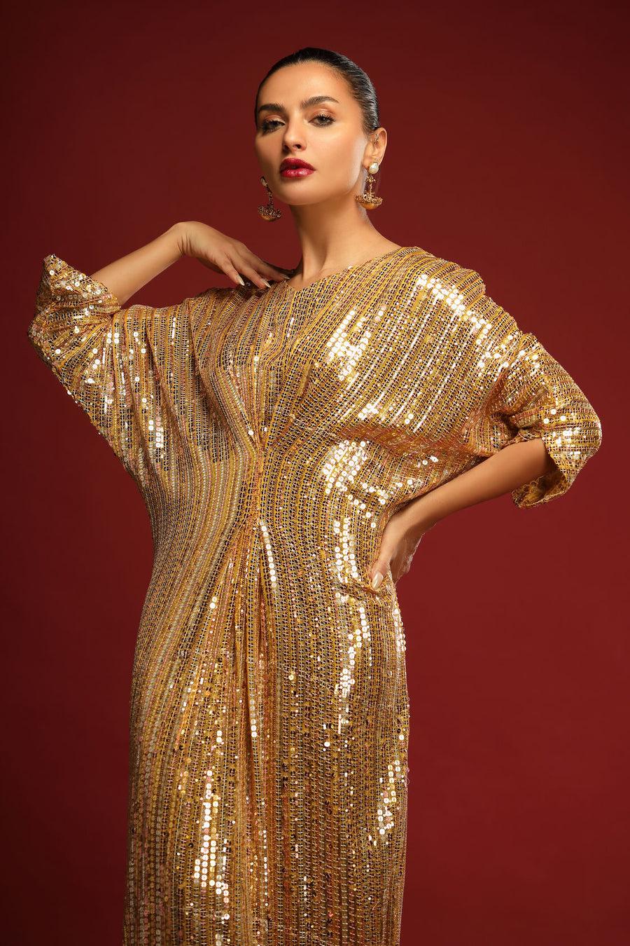 https://cdn.shopify.com/s/files/1/0923/1931/8403/files/malikat-al-dhahab-kaftan-by-alizay-saad-568082_c40c6391-42b5-4c72-8adb-d44fd4861845.jpg?v=1756725134