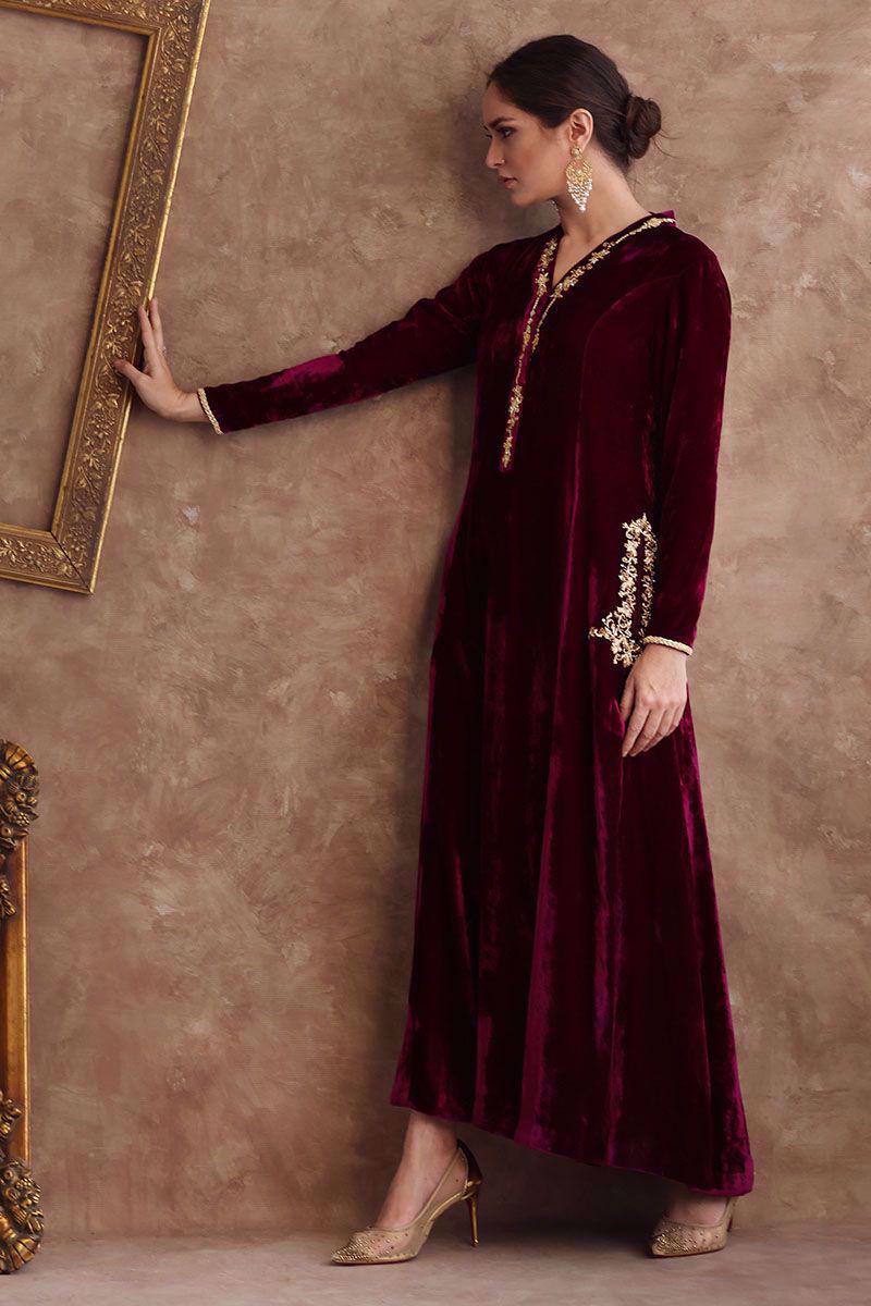 https://cdn.shopify.com/s/files/1/0923/1931/8403/files/margenta-velvet-luxe-801819_81a941b6-b417-45f4-b095-d66d0accf2e1.jpg?v=1756725142