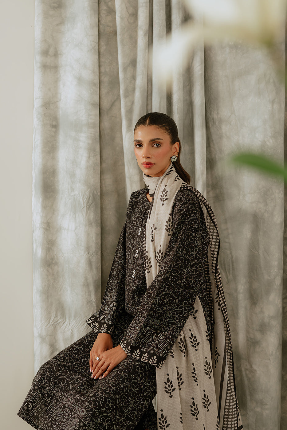 3 Piece Printed Lawn-Mystery Stitch (Unstitched)