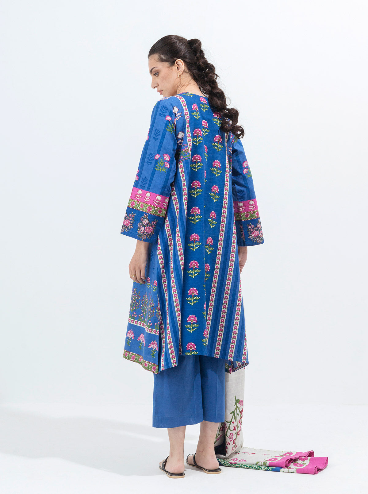 3 Piece - Printed Khaddar Suit - Primrose Petals