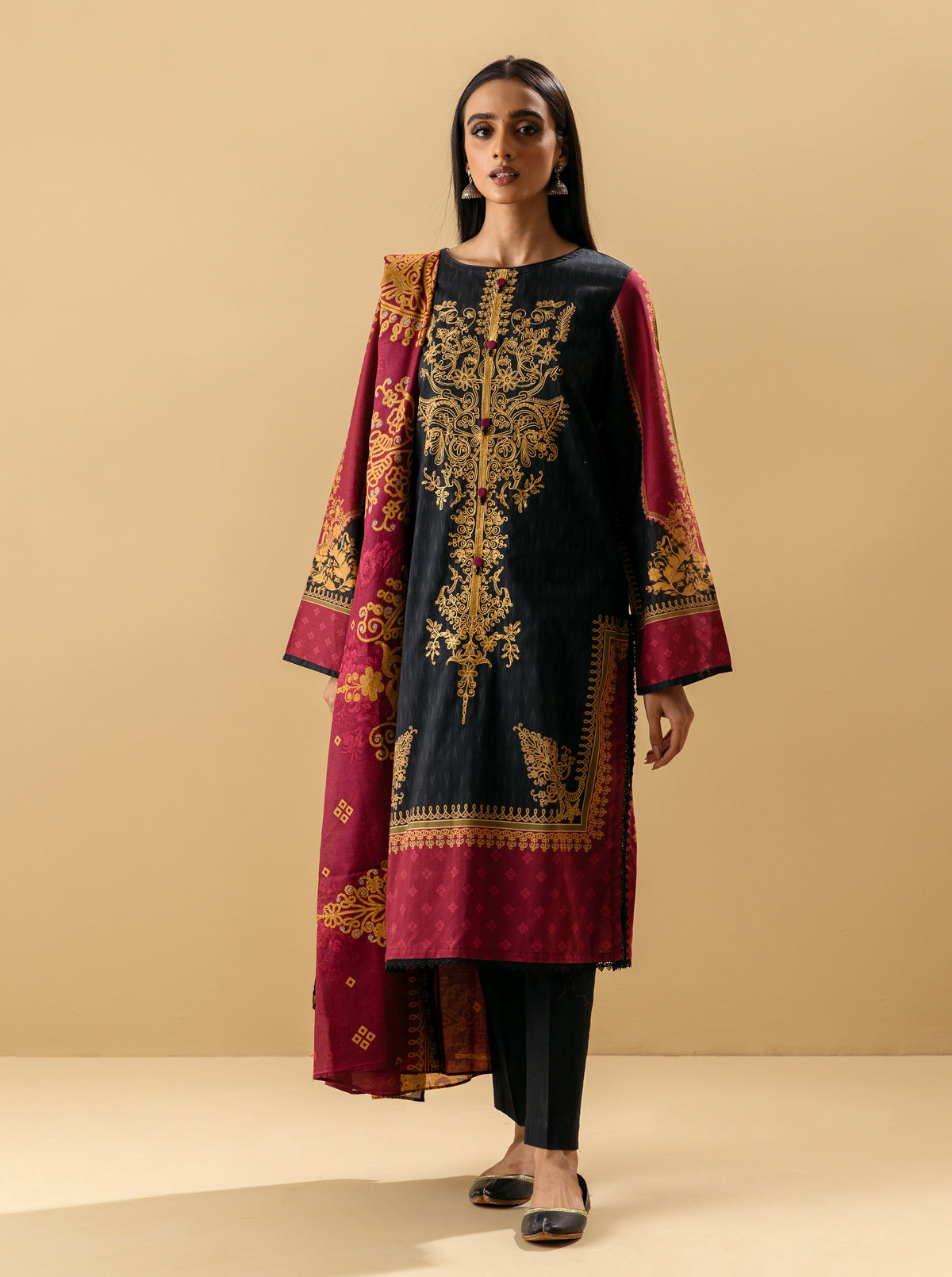 3 Piece - Embroidered Lawn Suit - Raven Glow