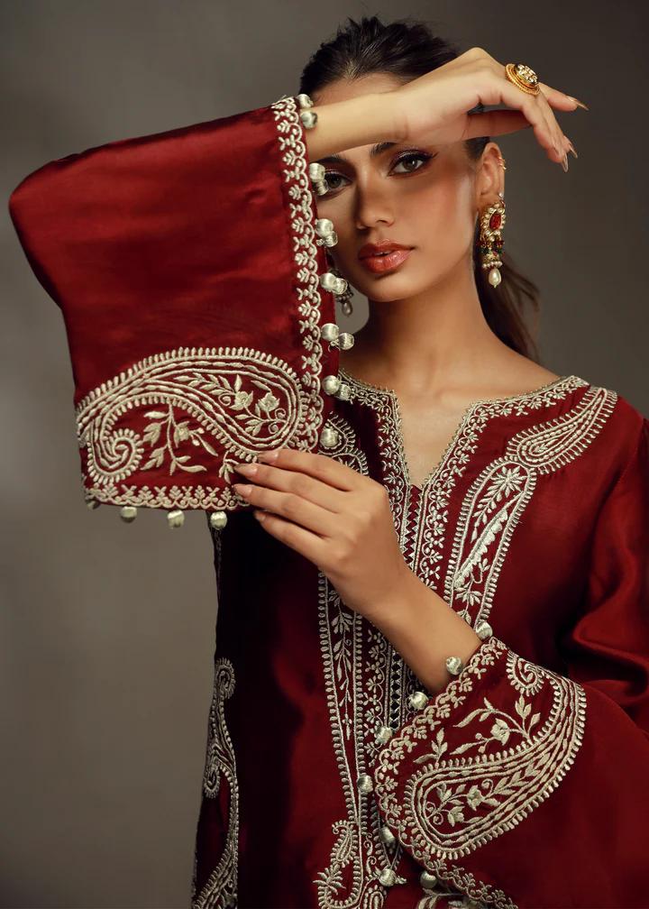 https://cdn.shopify.com/s/files/1/0923/1931/8403/files/meesha-formal-kaftan-895259_54f95ff1-db79-4da4-84df-bd247d7f0b73.jpg?v=1756725151