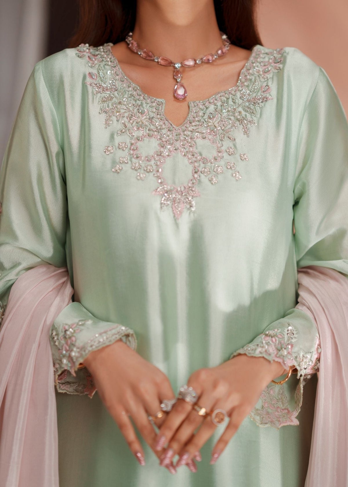 Mehak Yaqoob – Aurea Style