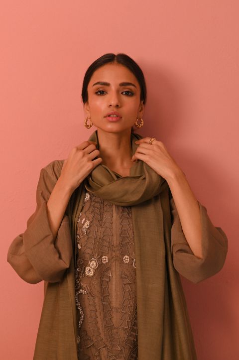 https://cdn.shopify.com/s/files/1/0593/6516/3148/products/mehlumsadriwalISSEIDWEB-23.jpg?v=1678723479
