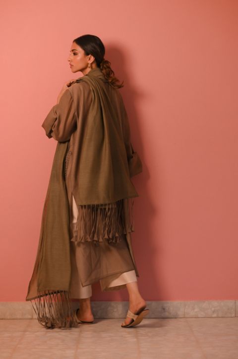 https://cdn.shopify.com/s/files/1/0593/6516/3148/products/mehlumsadriwalISSEIDWEB-30.jpg?v=1678723479