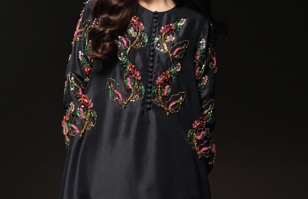 Muse Luxe – Black Crystal & Sequin Silk Maxi Style