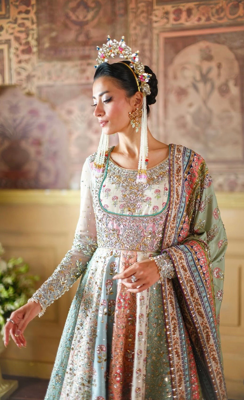 Nomi Ansari – Maryam Nawaz Pastel Style