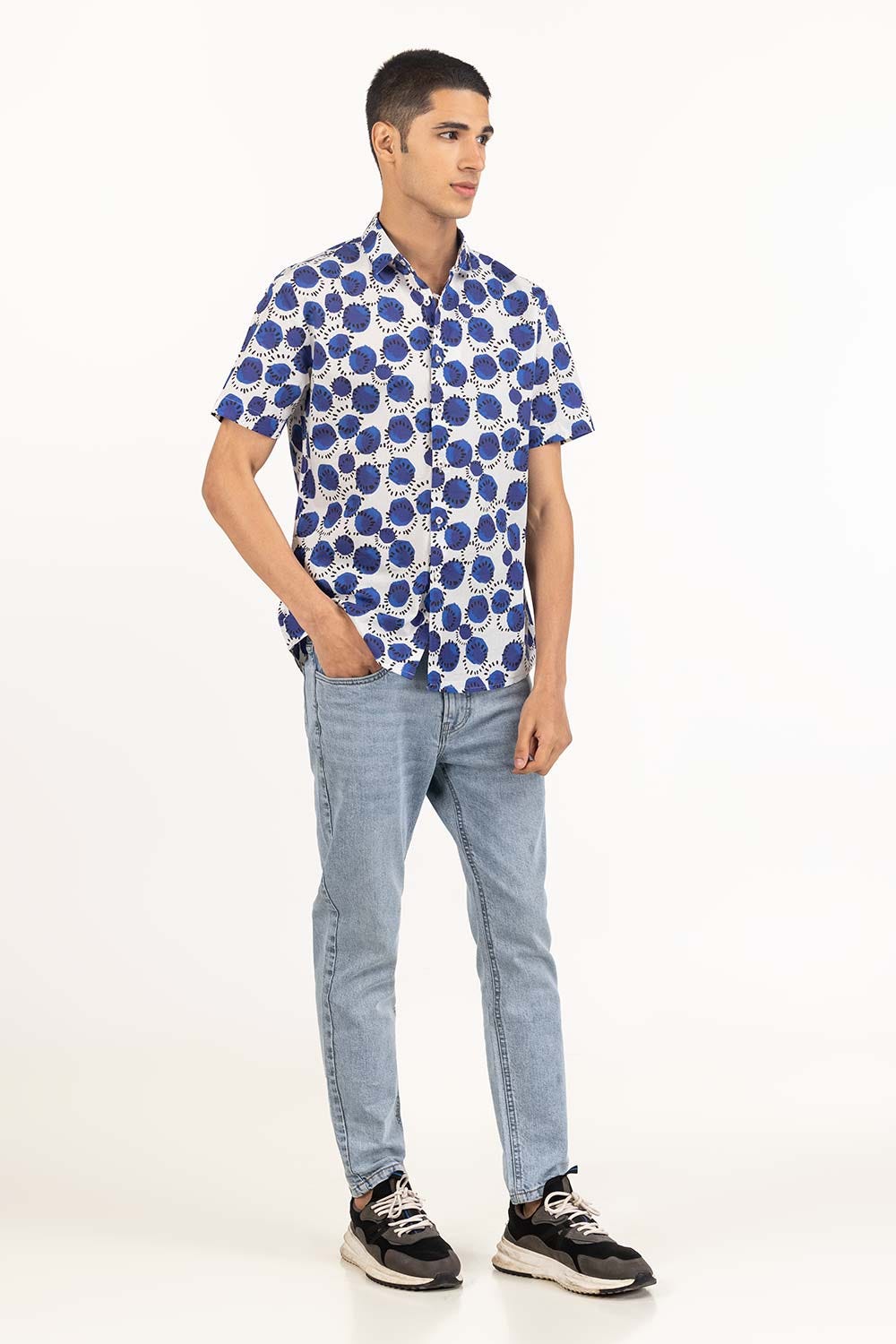 https://cdn.shopify.com/s/files/1/0706/3253/8159/files/navy_white_printed_casual_shirt_cs-prt22-003_3.jpg?v=1758454979