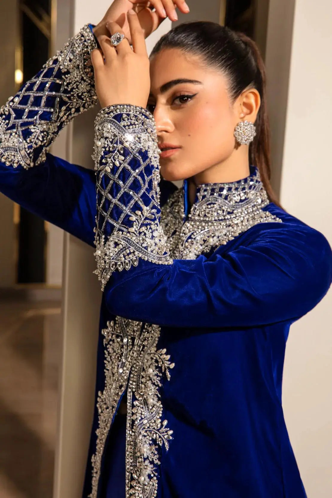 https://cdn.shopify.com/s/files/1/0923/1931/8403/files/noya-by-alizay-saad-985769_40ef8577-6802-4cc3-8226-309ffbd32df8.jpg?v=1756725198