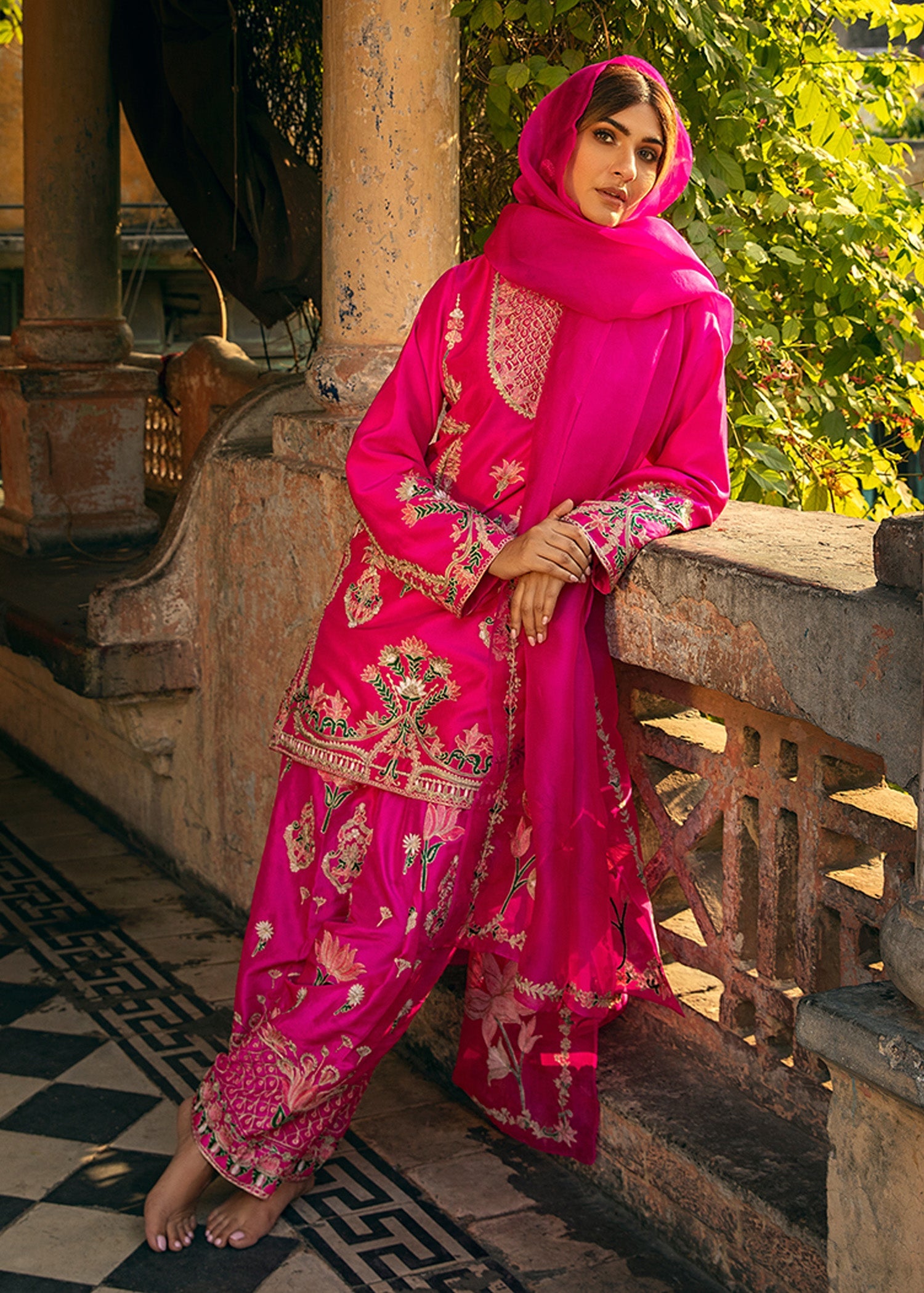Gulabi-Gul-Bibi