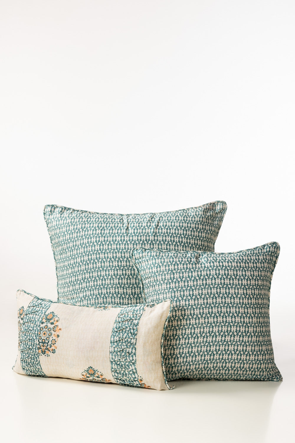 https://cdn.shopify.com/s/files/1/0706/3253/8159/files/opal-glory-t-200-sham-cushion-cover-gulahmed-front_4.jpg?v=1758373673