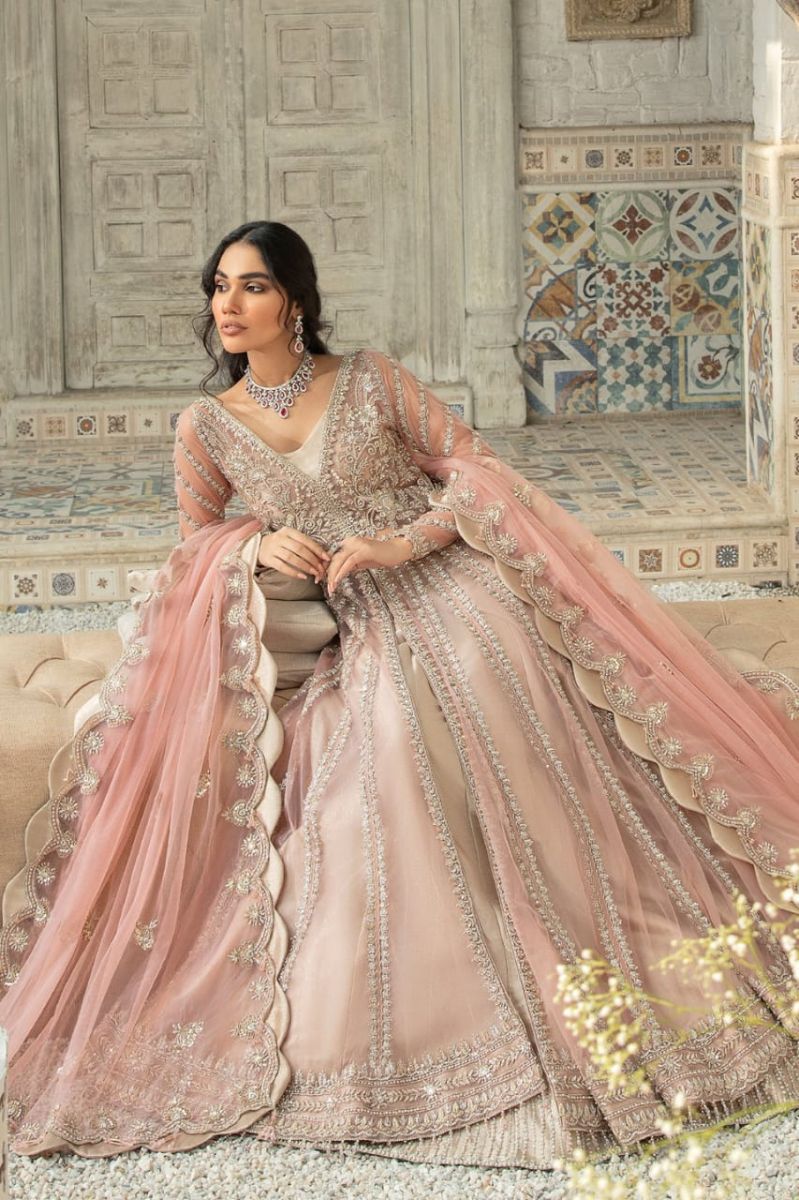Sania Hasan – Palatial Style