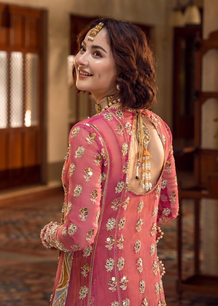Crimson – Mehndi Galore Style
