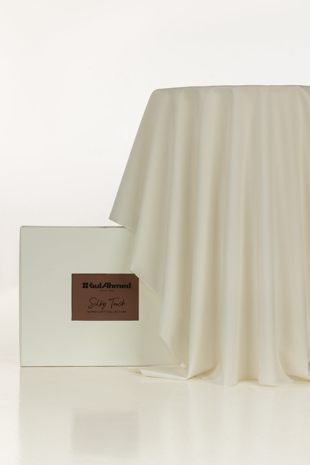 Prince Luxury Plus Unstitched Fabric Cotton With Gift Box